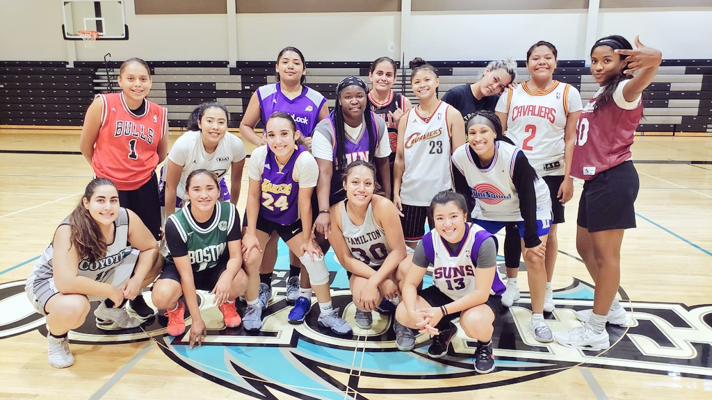 CoyoteWBB's tweet image. Jersey Day to end fall ... Next up, official practice!  #Oct1 #Built4March #WeTalkingAboutPractice