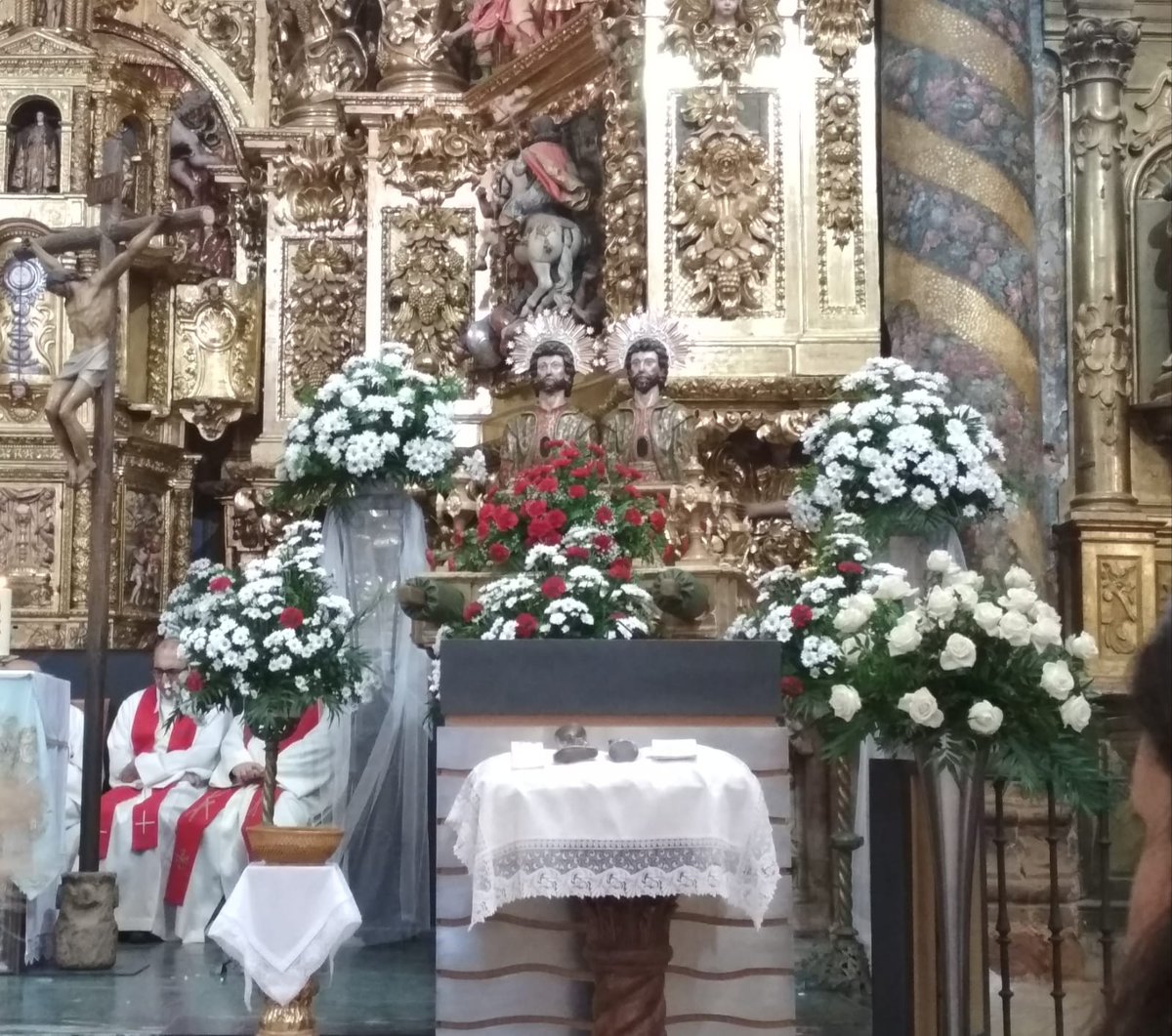 CsArnedo's tweet photo. 📸 Hoy nuestra secretaria de Organización de @CsLaRioja, @maLuisaAlonso y la Pvoz Municipal de Ciudadanos en el @aytoarnedo Virginia Domínguez han asistido a la procesión de #SCySD18 de Arnedo. Ciudadanos con todos los arnedanos en este día grande. https://t.co/B7Zq7dg0ji