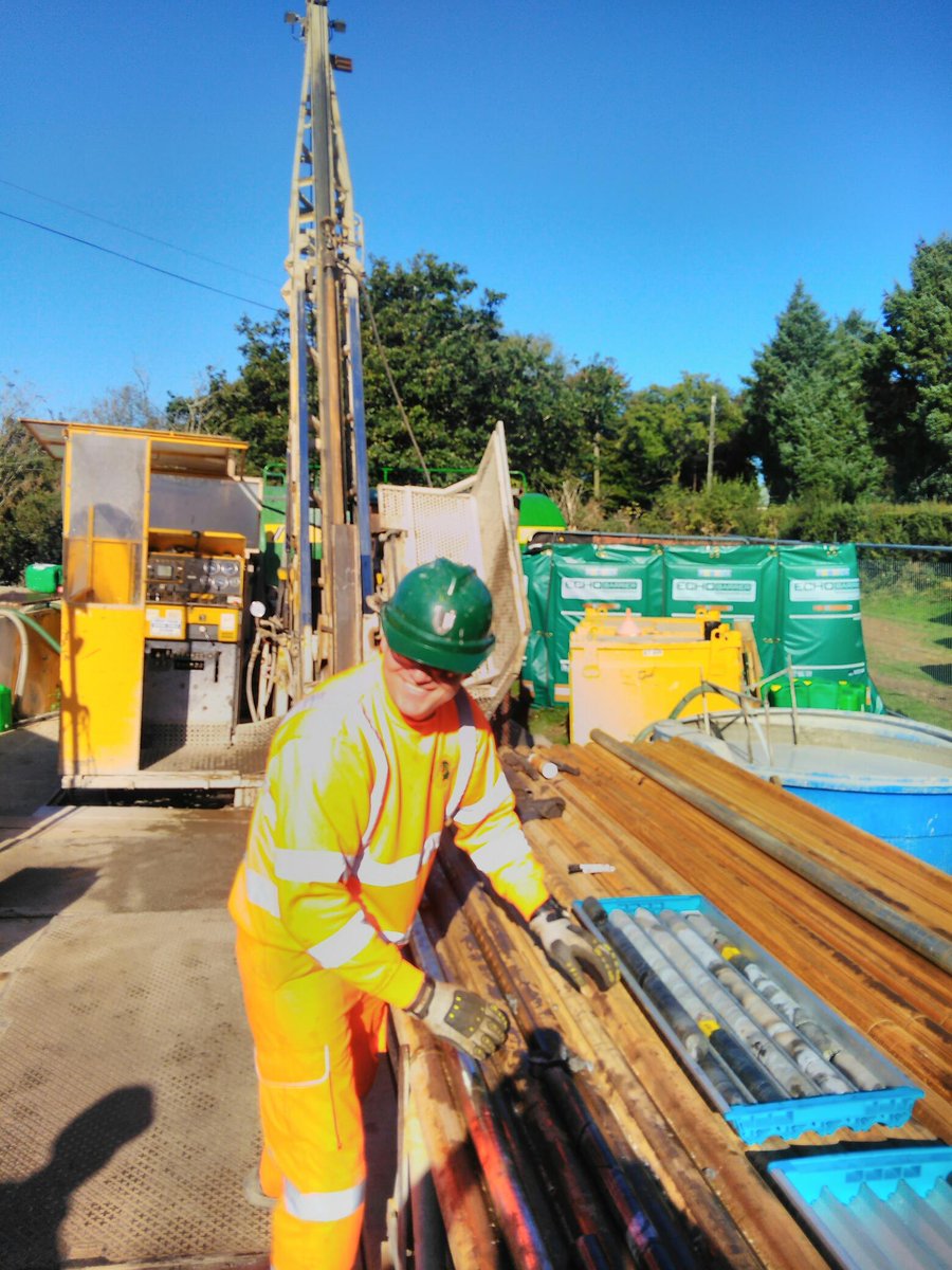 #SafetyFirst <a href="/PriorityDrill/">Priority Drilling Ltd</a> provide only the best <a href="/PPEorg/">PPE</a> to its employees. . Thanks to <a href="/Portwest/">Portwest</a> for providing the Anti-Impact Cut resistant Gloves providing excellent hand protection to our employees onsite @SML_Minerals