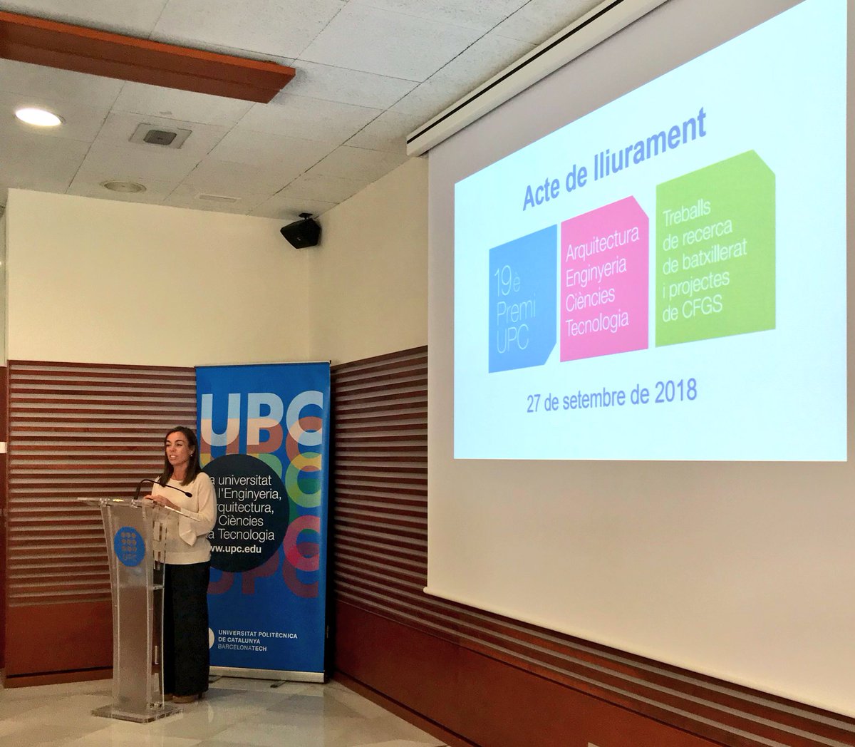 la_UPC's tweet photo. Avui lliurem el 19è #PremiUPC per a treballs de recerca de batxillerat i projectes de CFGS.
#STEAM
https://t.co/YtB1TeT93F https://t.co/JPY7lsVUmJ
