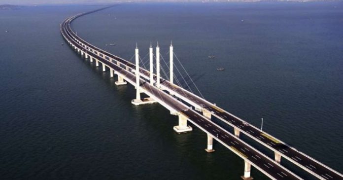 InOnAfrica's tweet photo. #SouthAfrica confirmed plans to construct the #Msikaba #bridge, the 2nd longest &amp; 3rd highest bridge in Africa, near Lusikisiki in the Eastern Cape. #Sanral indicated that the US$5bn project would be undertaken through a JV between SA’s #Concor and Portugal's #MotaEngil. https://t.co/4wBAFVQlo7
