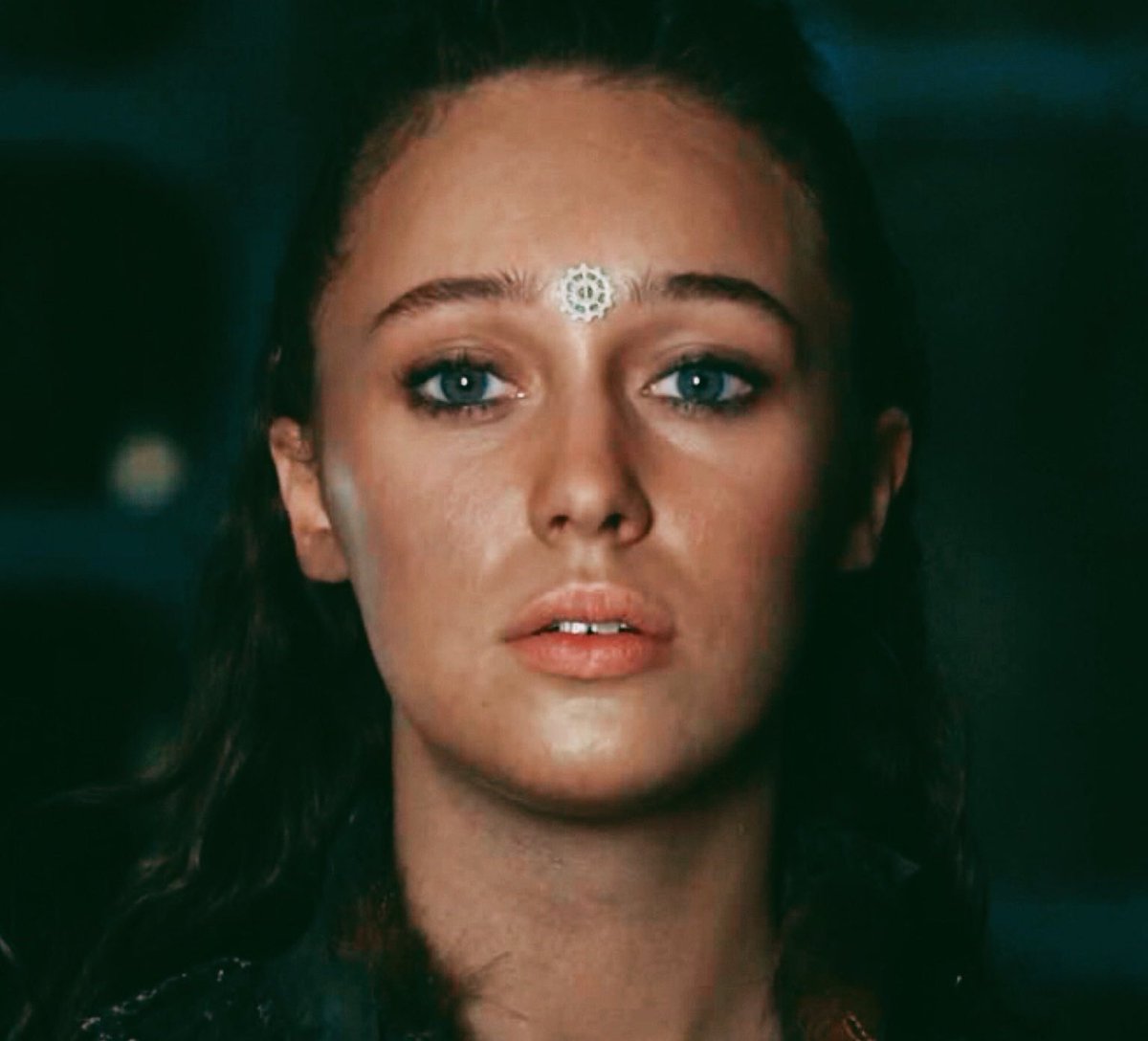 heda_clexa's tweet photo. not to be depressed but i miss this lgbt icon so much. https://t.co/cNga3FzJAO