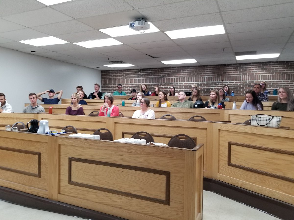 GeorginaMBishop's tweet photo. #mioceanmapping students get together today to share their experiences @marineinstitute @amirault_daniel @_michaelabarnes #sharedlearning https://t.co/0TLazYk5Li