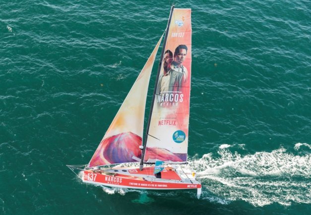 gabgbbb's tweet photo. . @NetflixFR et @NarcosNetflix prennent le naming d'un class 40 pour la prochaine @routedurhum 🚣‍♀️🇫🇷
Un moyen innovant de promouvoir la prochaine saison de la série ! 👊 https://t.co/zjl1iNlZz2