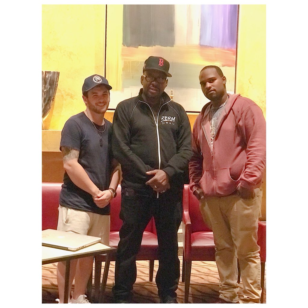 _EddieRay's tweet photo. TONIGHT around 6PM EST, Shots With E&amp;J ft. Bobby Brown is dropping!! Subscribe to the YouTube link in my bio to watch! Also the audio version will be on SoundCloud. Its time, let’s goooo 🚀🥃🎙#shotswitheandj #podcast #boston #bobbybrown #newedition #rbrm #comedy #comedian #np https://t.co/s6YpduaIWg