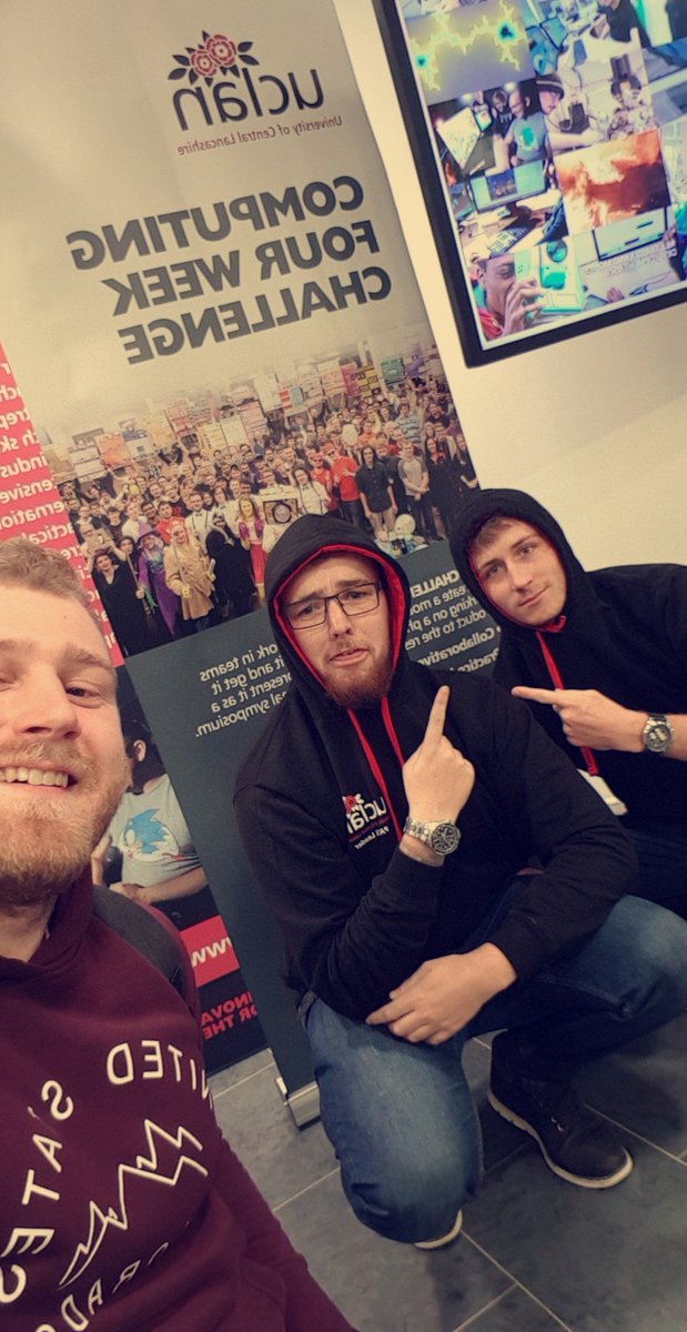 F3Percival's tweet photo. Hitting that classy selfie #teamcollab #computer4wc @SocAwkward #uclan @NickyDanino https://t.co/hT2LaMPm44