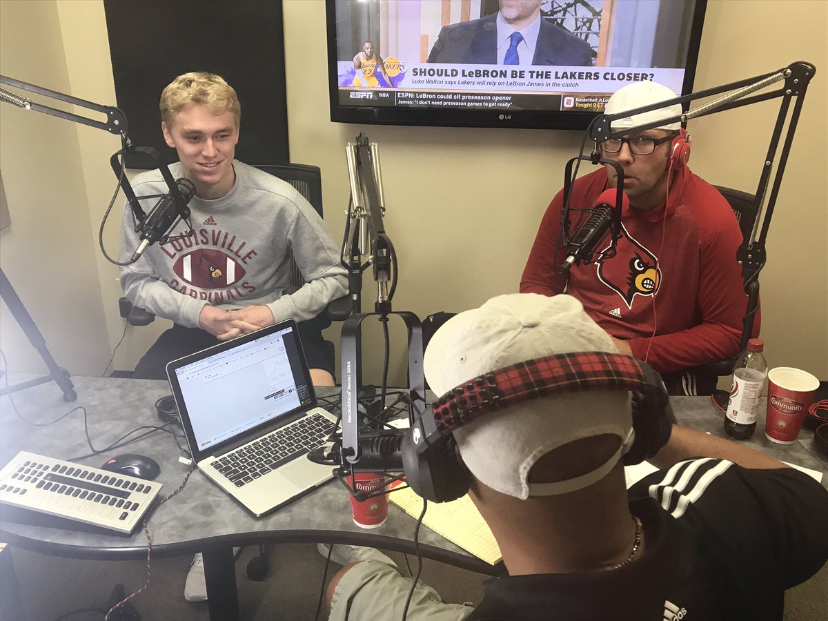 939TheVille's tweet photo. Director of Social Media for @UofLVillens, Ethan Sprowles joins @Maybin939 and @StevenRummage on Midday's talking about the student section, upcoming events and how working with the Athletics Department has helped them grow. Listen here https://t.co/dYI7Dxpgms https://t.co/KCroxI4dFg