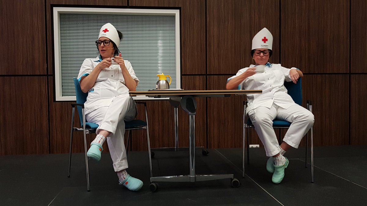jokevolders's tweet photo. College over Functiedifferatie niveau 4-5.#cabaret #Tiny en Tonny https://t.co/FcE3N7Hh7Q