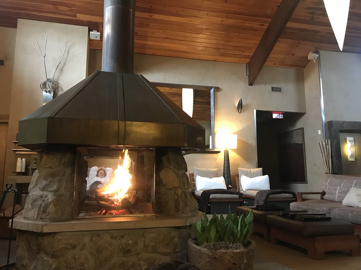 matpra's tweet photo. The spa at @Nemacolin in @laurelhighlands is the ultimate relaxation hotspot!🔥💆‍♀️ #MATPRA2018 https://t.co/G5u2m3qzSU