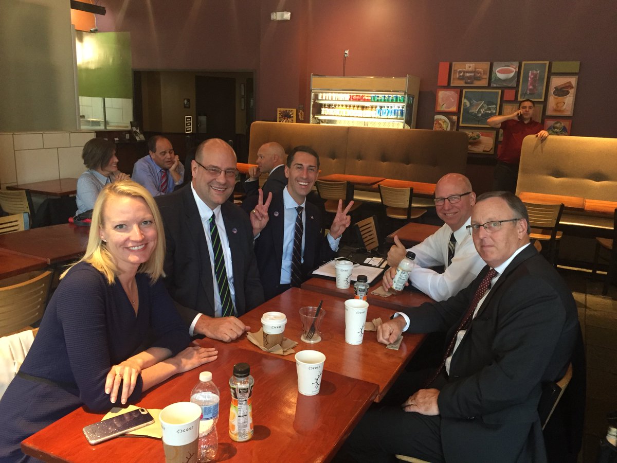 cpa_tradereform's tweet image. A handful of CPA members are together prepping for a meeting in the @WhiteHouse for an Economic Summit today! #TradeReform