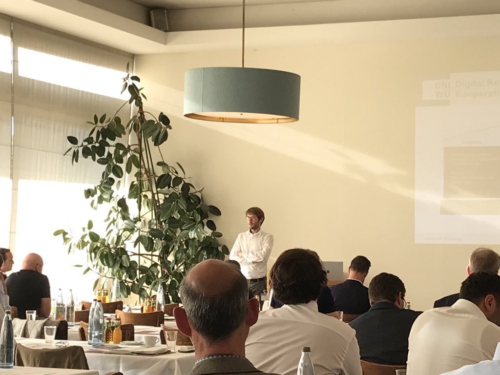 CarstenKraus's tweet photo. „Der Erfolg von Modeunternehmen wird in Zukunft von einer Kombination aus Design, Produktion und IT abhängen“. Prof. Christoph M. Flath zu #fashtech auf der #ITH2018-Konferenz. Punkt 3 -IT- ist neu; gilt aber für fast alle Branchen.
#ecommerce #KI #AI https://t.co/iGxpySREnz