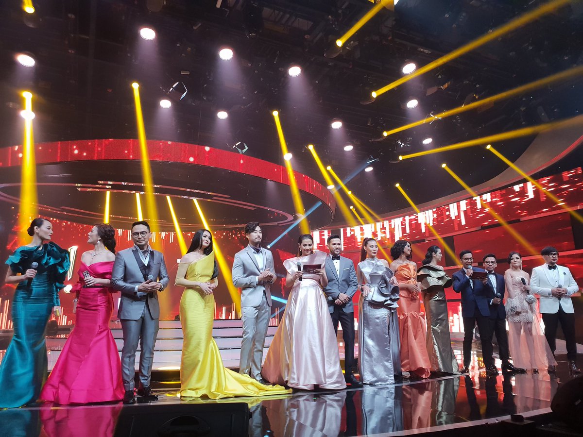TRANSTV_CORP's tweet photo. Yeay! Terima kasih sudah menyaksikan #HUTInsert15 ! Sampai jumpa tahun depan! π https://t.co/l5QFG6vnV4