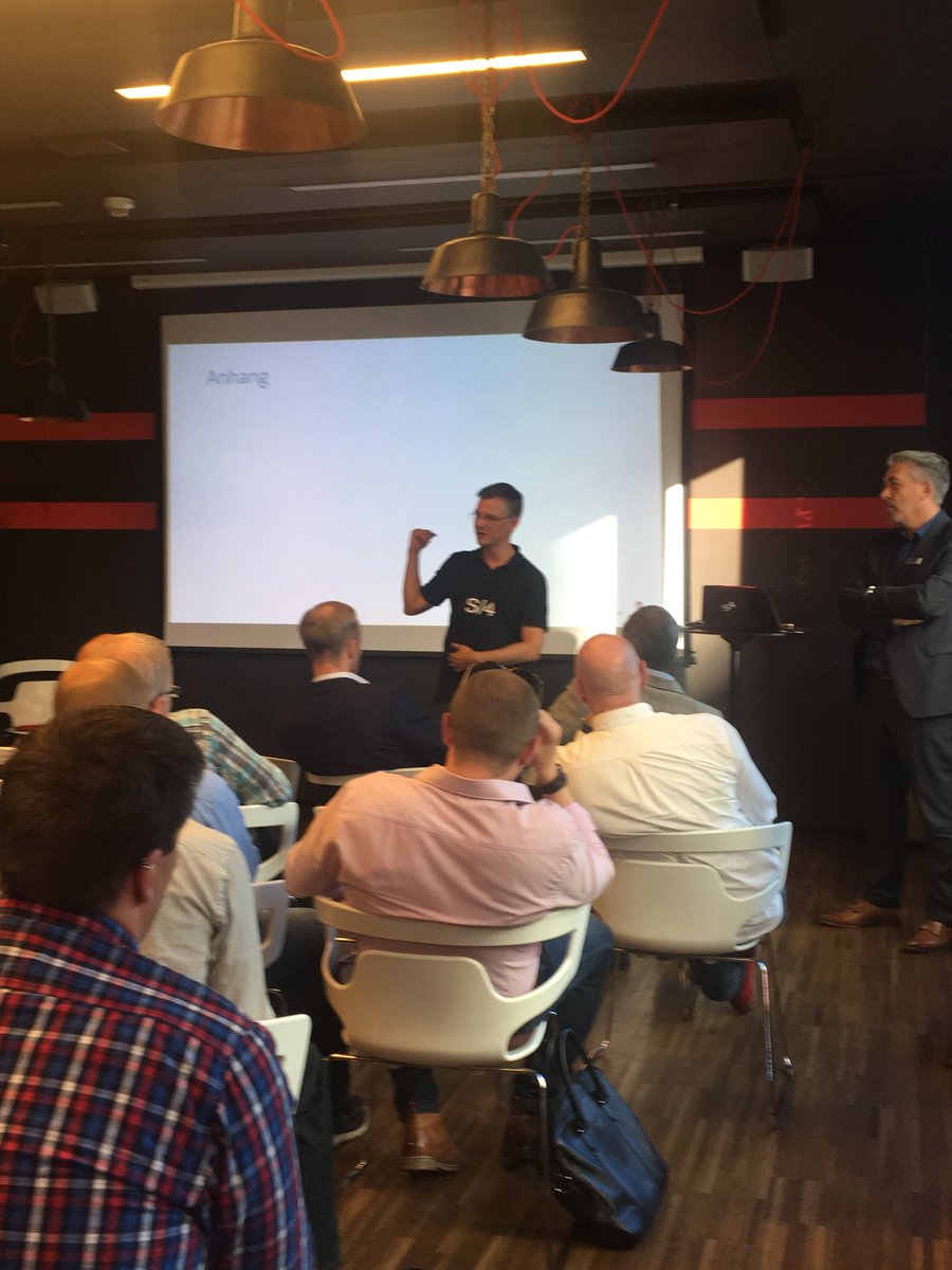 BarbaraBiesuz's tweet photo. #SAP S/4HANA Community Event mit @JoergKnaus „Fully branded“ https://t.co/ihAsfTCl90