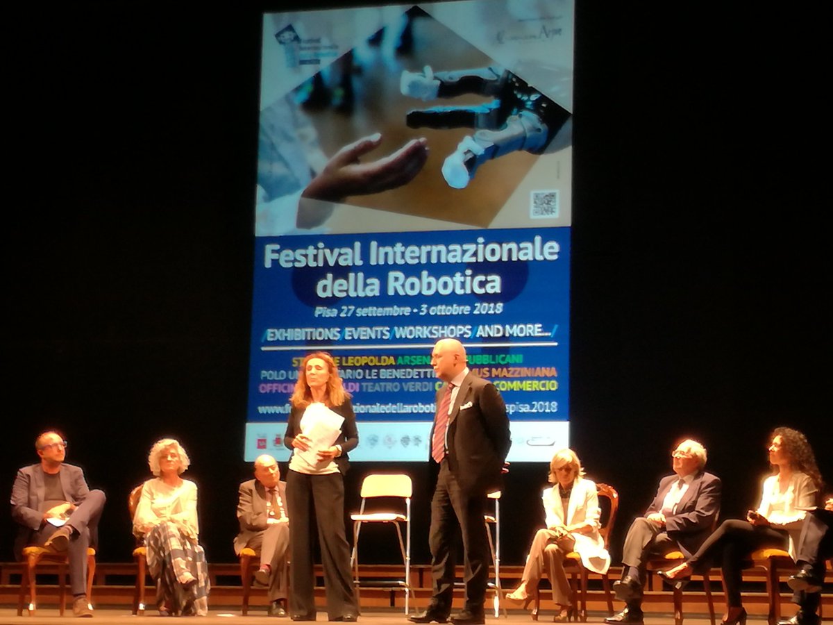 s_mazzoleni's tweet photo. Inizia il Festival Internazionale della Robotica! A Pisa fino al 3 ottobre, vi aspettiamo! https://t.co/Wmsw7S71xo @ScuolaSantAnna @Unipisa #festivaldellarobotica #roboticspisa2018 https://t.co/NeQH2vRaVg
