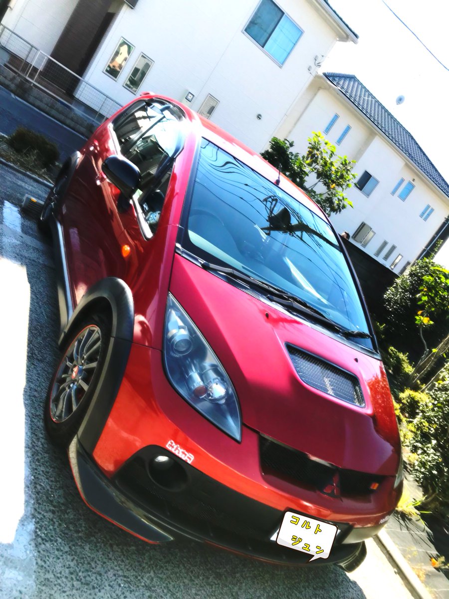 ジュンgp5 初のマイカーで Mtのコンパクトカーに乗ろうと決めてなんだかんだで この車になりました 早いものでもう4年7万キロ以上乗り回してますw コルト 最高 またステッカーでなんちゃってデモカー化計画中 三菱乗りと繋がろう18秋 コルトラリー