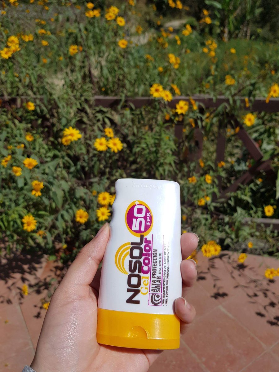 LA PIEL, EL ÓRGANO MÁS VULNERABLE
Al tratarse del órgano más extenso del cuerpo incrementa su vulnerabilidad frente a la radiación ultravioleta.
 
Protégete del sol