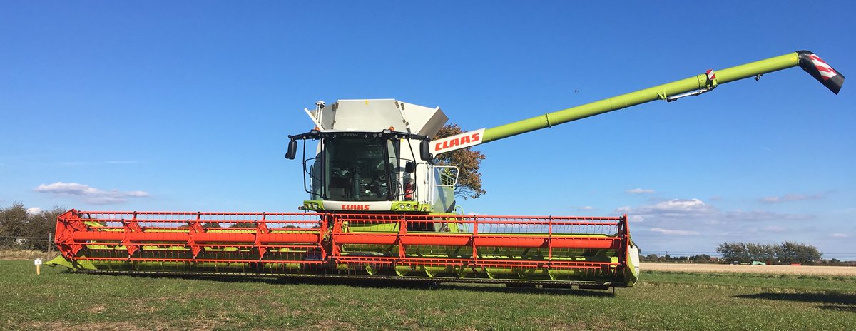 CLAAS_Eastern's tweet photo. Southwell Ploughing Match and Show #CLAAS 780 terra Trac with
42ft cut and 12m Controlled Traffic Spout .. by kind permission of C O Yates 
Join #CLAASEastern at the Show this Saturday from 8am https://t.co/GpqM1wFAls
