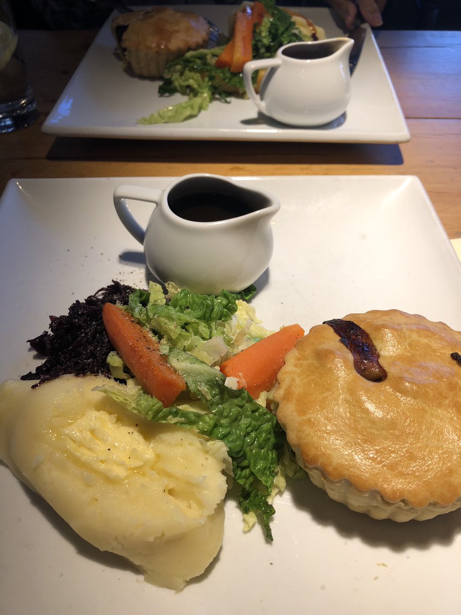 juliaesq's tweet photo. Had a lovely meal @Bath_Arms Cheddar Somerset https://t.co/8iLXa6DFdD