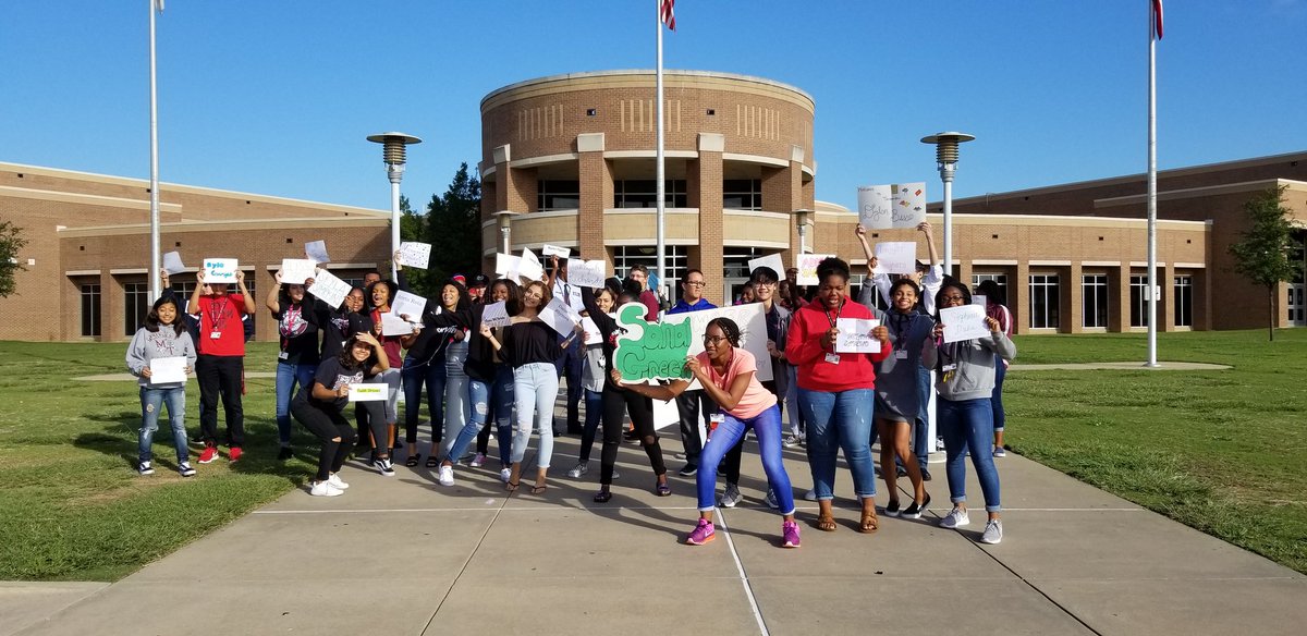 TimberviewAVID's tweet photo. @CobleMS @JCMSAVID @MISD2College We 💗 8th Grade Shadow Day! #FutureWolves #PreViewers https://t.co/DrtS57XqHo