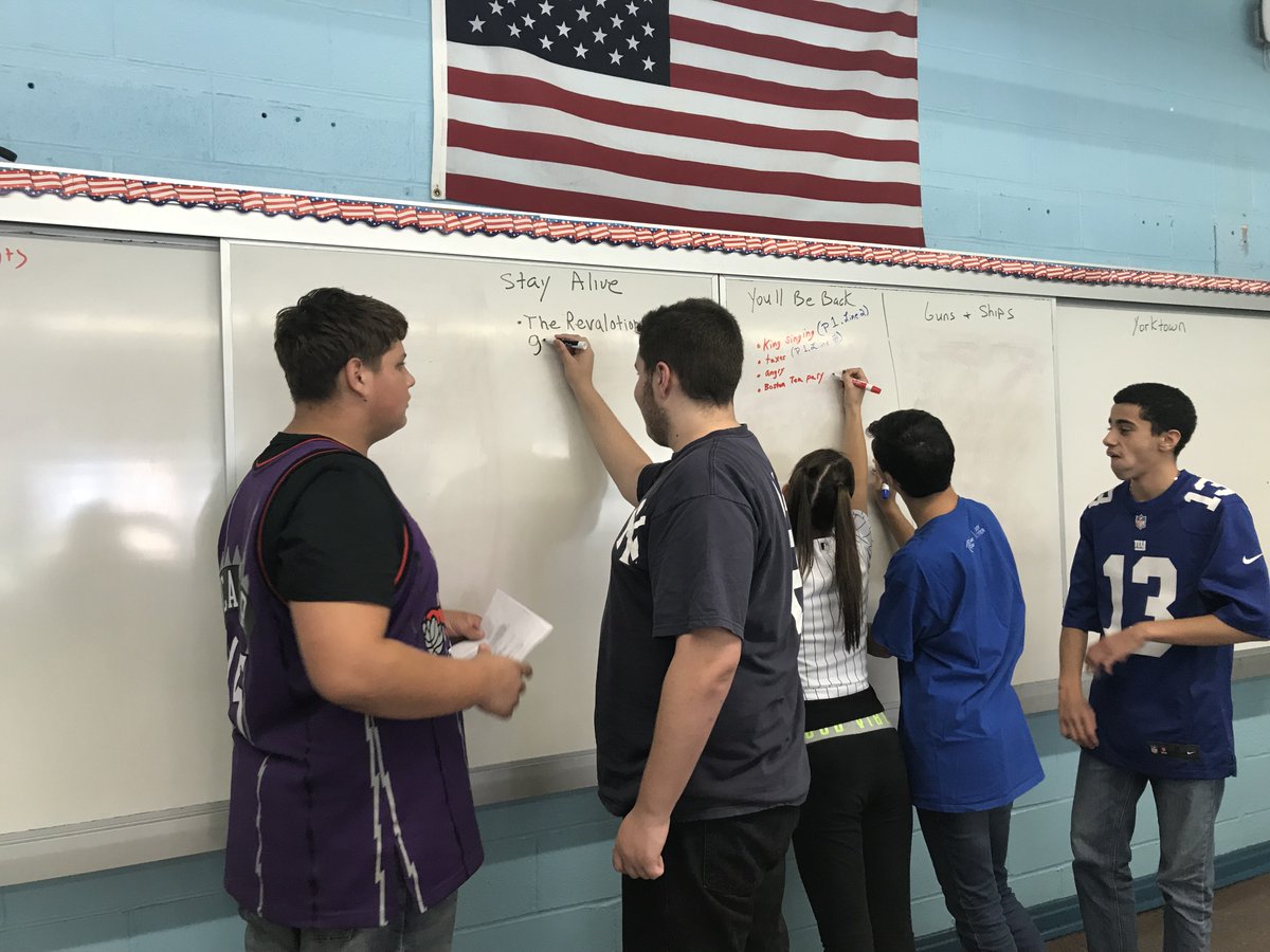 awilsonxhs's tweet photo. Annotating songs from the play "Hamilton" to learn about the American Revolution. Brining modern culture into the U.S.History classroom #116 #clipperstogether #clipperpride @XaverianHS @BerardiXHS https://t.co/dbFYpm3jHg