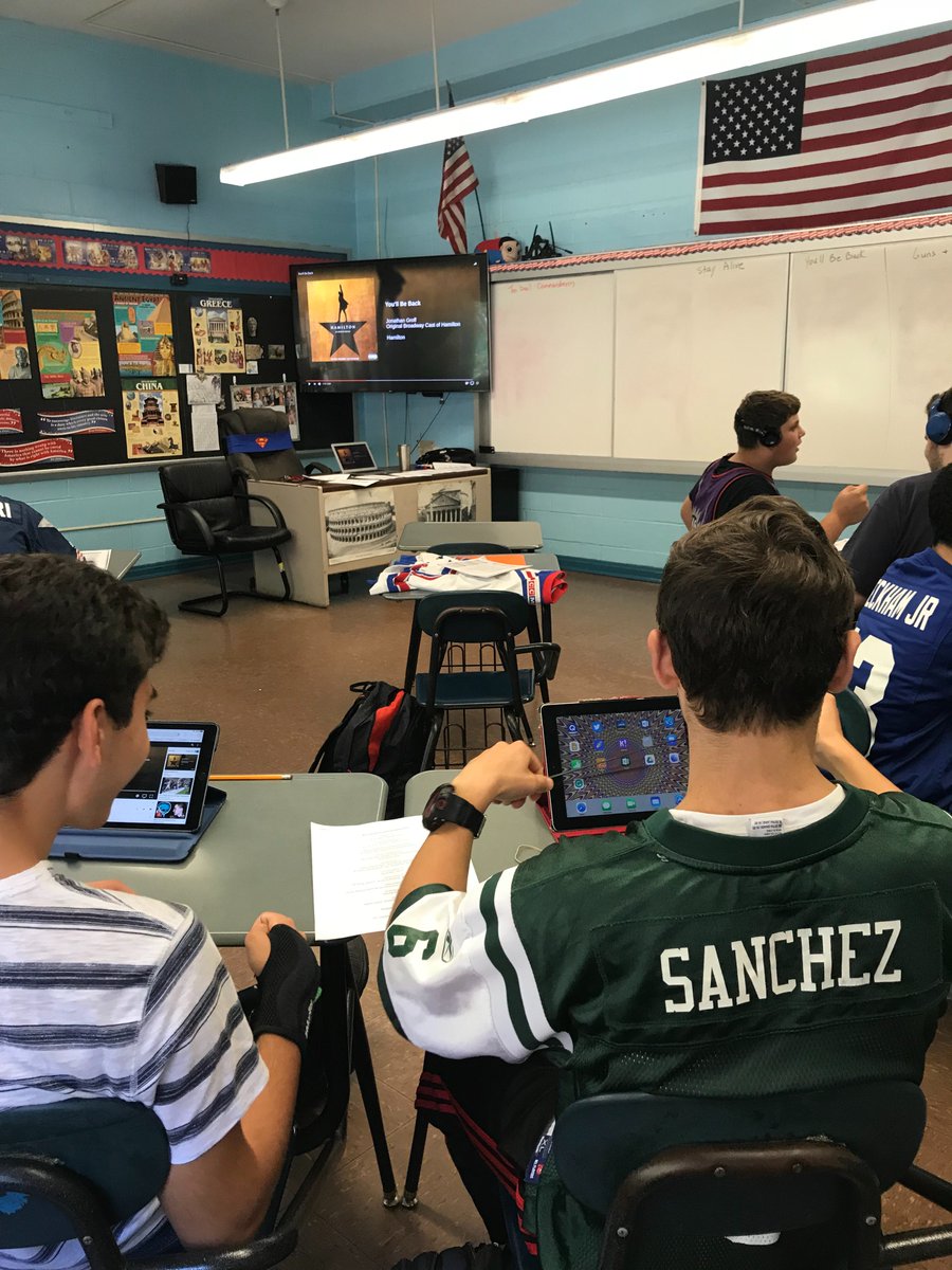 awilsonxhs's tweet photo. Annotating songs from the play "Hamilton" to learn about the American Revolution. Brining modern culture into the U.S.History classroom #116 #clipperstogether #clipperpride @XaverianHS @BerardiXHS https://t.co/dbFYpm3jHg