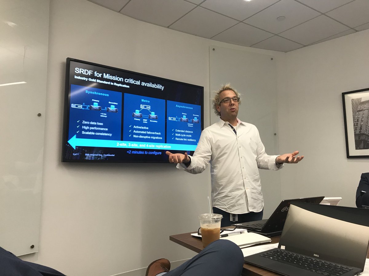 Masroor_Syed_'s tweet photo. The amazing @scottdelandy talking awesome #SRDF at the DellEMC EBC https://t.co/8S8yjbPoyu