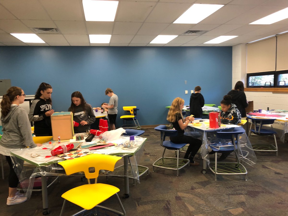 InterboroSTEM's tweet photo. Creating models on ways to escape buildings in emergency 
@TinicumSchool https://t.co/jlgv8ExpJo