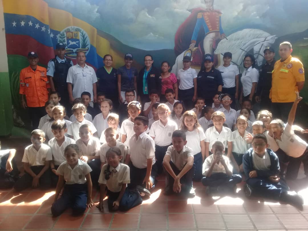 #27Sep | La dirección y sub dirección de la <a href="/UniversidadUNES/">UNES</a> #Carabobo realizo su actividad voluntaria con un simulacro de desalojo en caso de sismo con el apoyo de <a href="/PCivil_Ve/">Protección Civil</a>  en el colegio "Nuestra Señora del Rosario" <a href="/gralcacioppo/">Giuseppe Cacioppo</a>