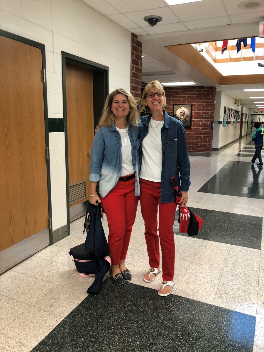 Like minds again today. #SeldensLanding #SameOutfit #Twinsies