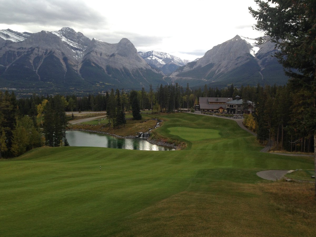 Davidfhlegg's tweet photo. Great day at Silver Tip for @RockyMtnAdaptiv Golf. Saw some alum working as interns, played some pretty good golf (for me) and had the chance to MC the dinner and listen to some AMAZING speakers. It's a GREAT organization - registration open for next year's tournament June 21! https://t.co/yAchw1Qz1O