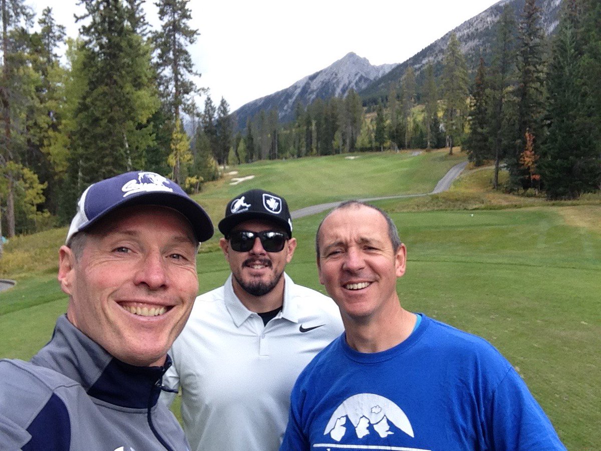 Davidfhlegg's tweet photo. Great day at Silver Tip for @RockyMtnAdaptiv Golf. Saw some alum working as interns, played some pretty good golf (for me) and had the chance to MC the dinner and listen to some AMAZING speakers. It's a GREAT organization - registration open for next year's tournament June 21! https://t.co/yAchw1Qz1O
