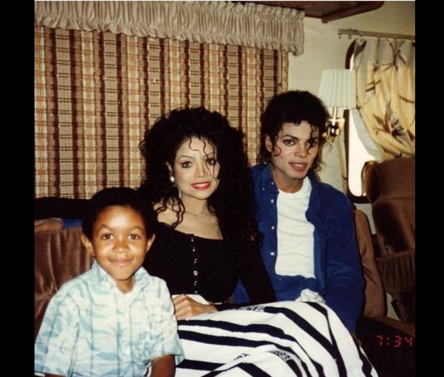La Toya Jackson on X: "#TBT On the set of #TheWayYouMakeMeFeel with #MJ and Emmanuel  Lewis #video #fun #funtimes #MichaelJackson #family #VideoShoot  #ThursdayThoughts #LaToyaJackson https://t.co/fZrG37aXpu" / X
