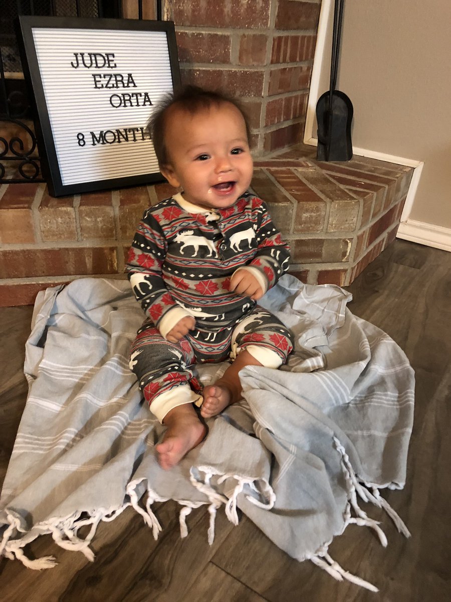 OrtaLauren's tweet photo. Our little man, Jude, is counting down the days until he gets to see @PaulMcCartney at ACL on October 5th! All he wants is to get on stage with Paul when they sing his theme song...Hey Jude! #aclbaby #beatlesbaby https://t.co/AwD34NwTZO
