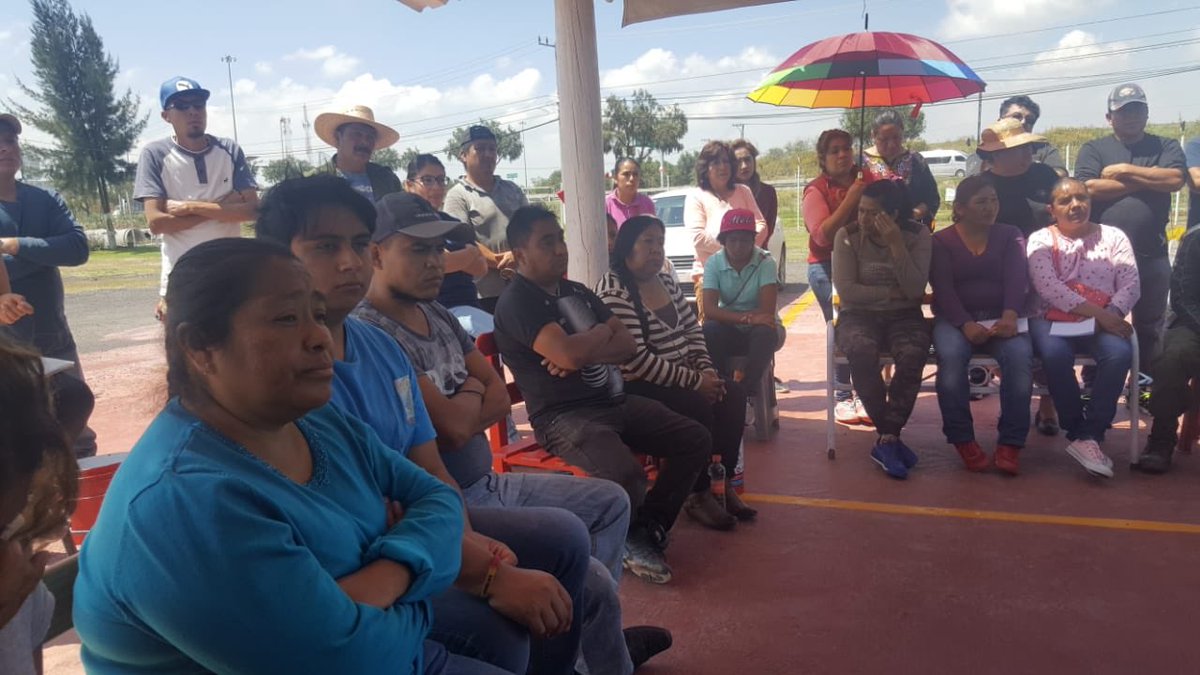 IMEPI_Edomex's tweet photo. Se brindó capacitación a los comerciantes del mercado de artesanías pirotécnicas de Jaltenco #Edoméx, en prevención de accidentes por venta de pirotecnia y práctica del uso correcto sobre el manejo de extintores.

#TrabajandoIMEPI
#Prevención https://t.co/uGpCOTXGaZ