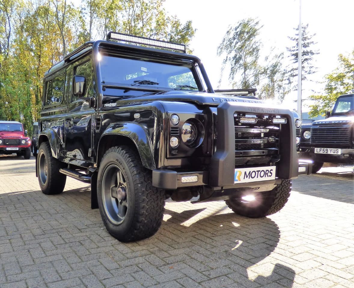 LRMOTORSTHIRSK's tweet photo. Absolutely stunning Sumatra black Twisted Defender 90. Great spec including automatic gearbox, full interior sound proofing plus much more. #landrover #landroverdefender #offroad #photography #lrmotors #adventuretime #twisteddefender #handmade #sumatra https://t.co/xMcKNH4ZMc