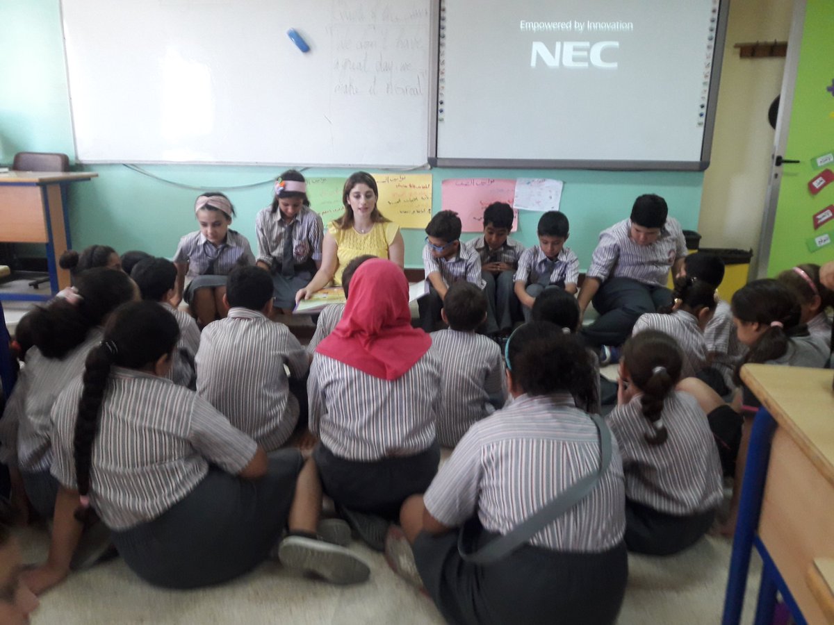 AtiehSamah's tweet photo. The purpose of a storyteller is not to tell you how to think, but to give you questions to think upon #grade 5 @MakAishaSchool https://t.co/TCuazVEgNf