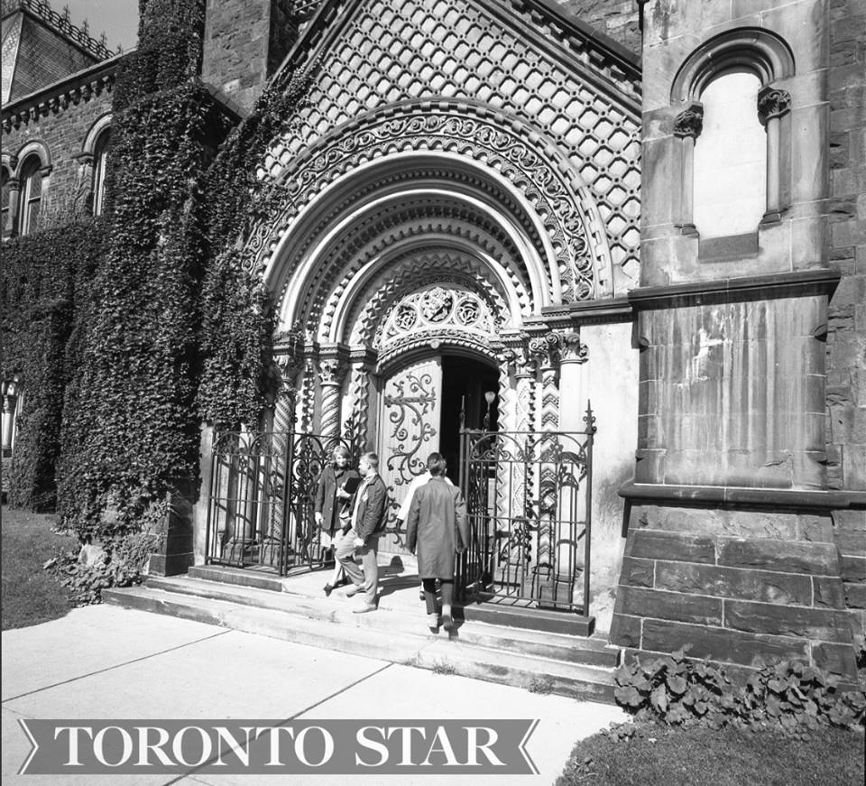 UofT's tweet photo. Groovy! Check out these photos taken at #UofT 53 years ago today by Doug Griffin. via @TorontoStar 📷 #TBT https://t.co/Q4p46lr9nT