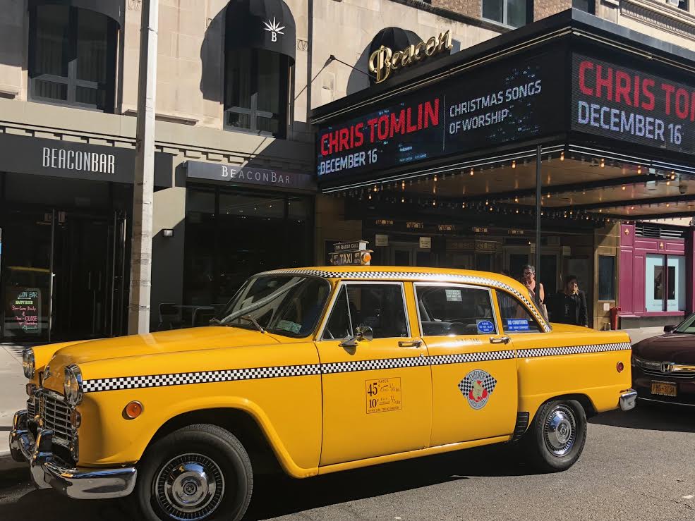 HotelBeacon's tweet photo. An old school #NYCtaxi? Not something you see every day! Passersby got a glimpse of old New York as the taxi waited for a few guests leaving our hotel heading to their #wedding! #hotelbeacon #nychotel #newyorktaxi #yellowtaxi #oldschooltaxi #nycwedding #newyorkwedding https://t.co/KpzhoayhSY