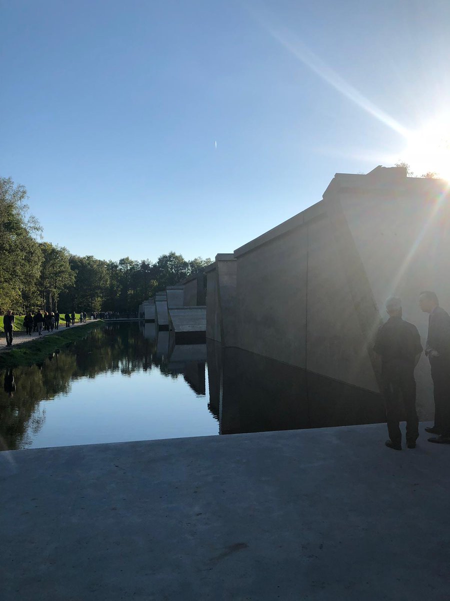 Officiële opening van Deltawerk// in het #Waterloopbos van @Natuurmonument. Indrukwekkend kunstwerk.