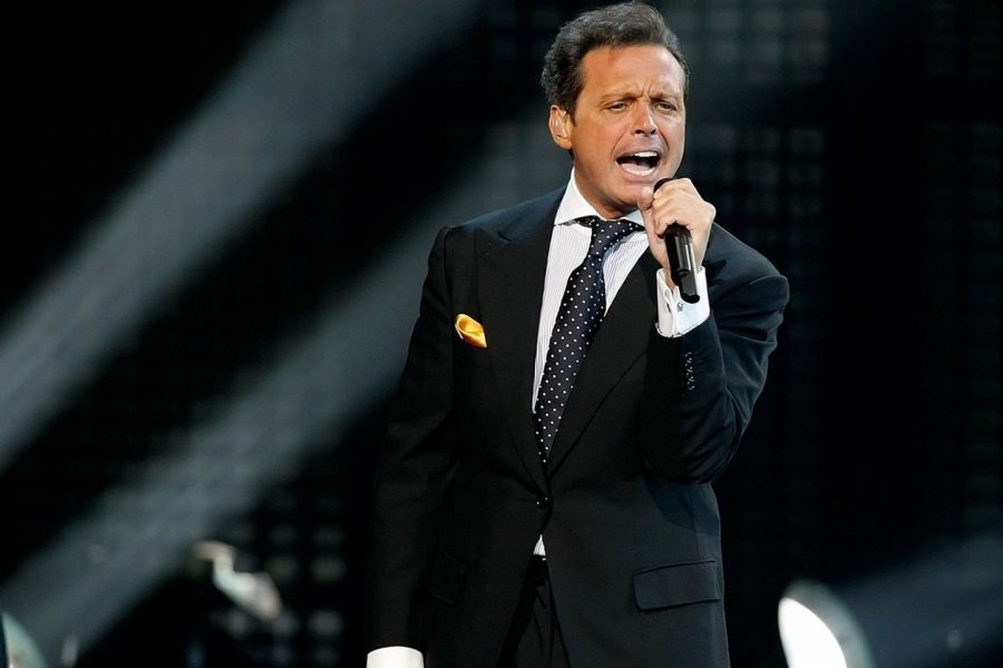 latercera's tweet photo. #LaTerceraPM | “El Sol” tiene festival: Viña 2019 llega a acuerdo con Luis Miguel https://t.co/djpO49Pv9T https://t.co/Wh1LAAgRNQ