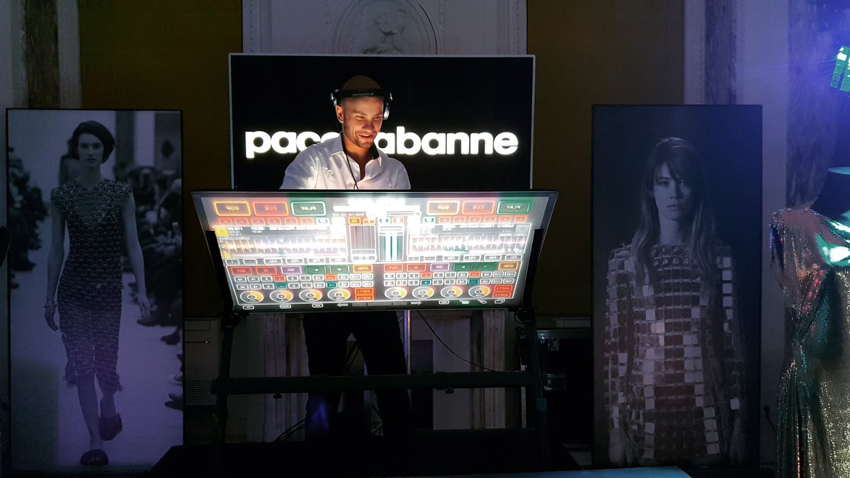 SylvainDiems's tweet photo. Yesterday was the last gig or the Paco Rabanne's tour ! Thank you all ! #DJLife
#DJ #PicOfTheDay #Mix #PacoRabanne #PacoTour #Luxe #Parfum #Luxury #JiveSquad
#CarpeDiems #SylvainDiems #HouseMusic #ElectronicDanceMusic #EDMLife #Trap #Festival #Screen #ScreenboxTour #Screenbox https://t.co/xtXaDd8UkK
