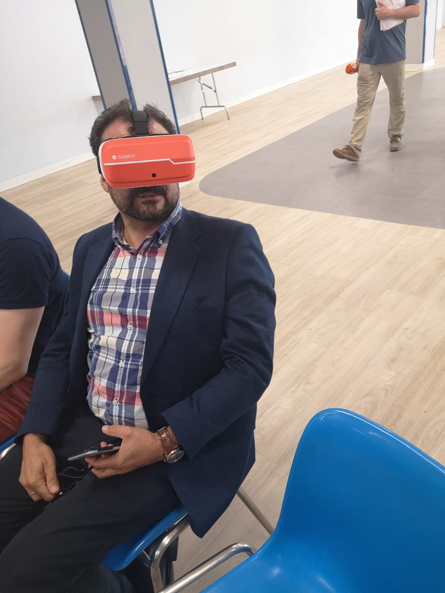 cguijarrodiaz's tweet photo. Experimentando...
#ieducandoClassVR @ieducando @ClassVR https://t.co/pVjGCLr4MG