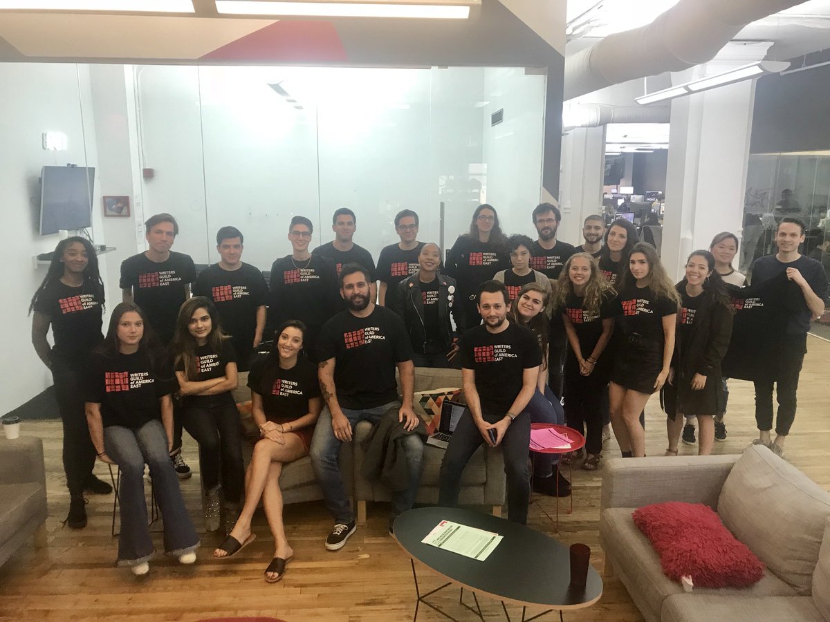 The @ThrillistUnion bargaining committee is back at the table today. We're not backing down, and our entire bargaining unit is ready for a deal after more than a year of contract negotiations.

Happy t-shirt day, <a href="/GroupNineMedia/">Group Nine Media</a>! Give us a #CONTRACTNOW. #1u ✊