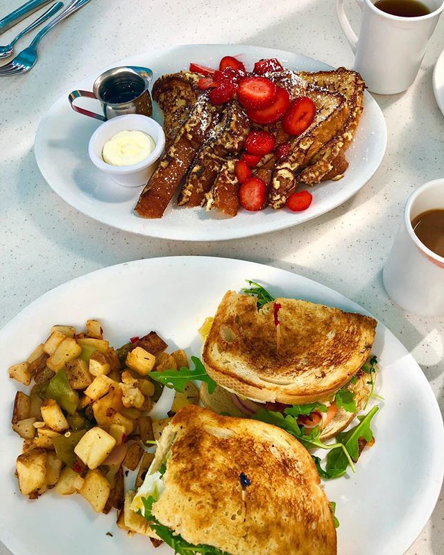 BeetsEats's tweet photo. tbt to fun in the sun ☀️#breakfast #frenchtoast #brunch #takemeback #breakfassandwich #lajolla #sandiego #thecottagelajolla https://t.co/hZi8wyb4mD