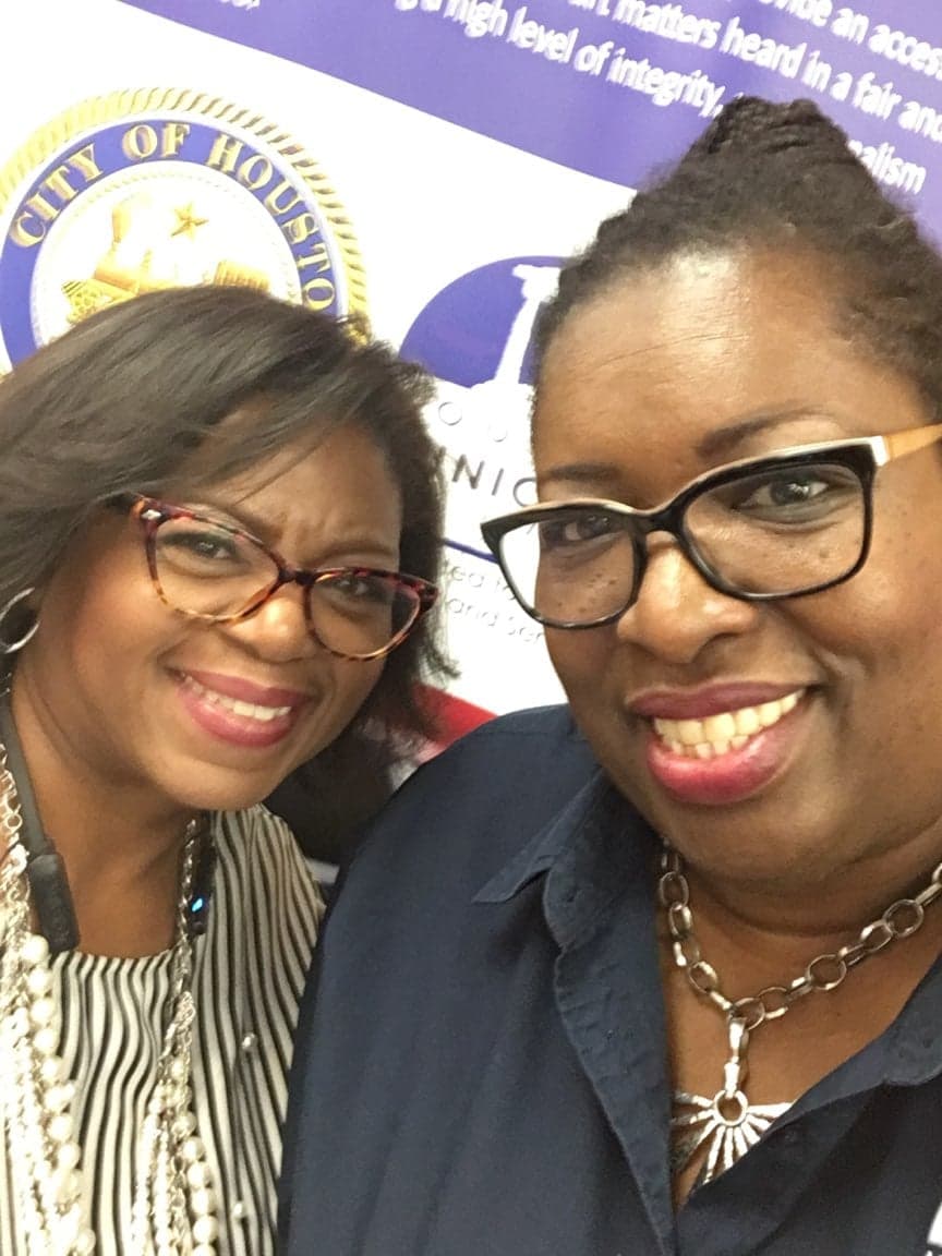 HoustonMunCourt's tweet photo. Our Director & Presiding Judge & PIO are @ Mayor @SylvesterTurner 's #TurnAroundHouston Resource Fair today!
Judge Marshall & Gwendolyn Goins are providing options to resolve cases that may hinder their chance @ employment #MCD #CommunityOutreach https://t.co/8IjeHoZM8X