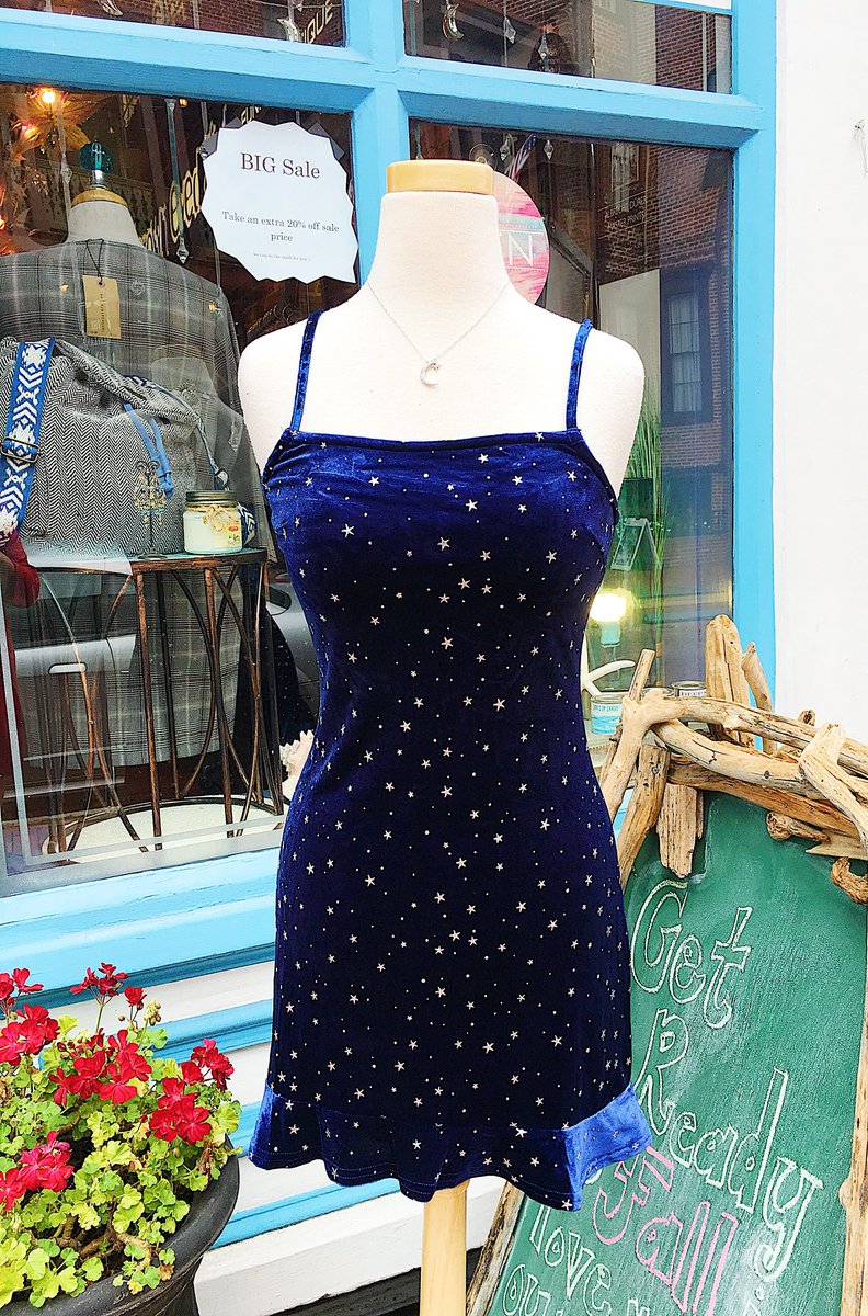 Begboutique's tweet photo. Midnight sky velvet vibes 💫✨🌟🌙 https://t.co/TOGtzSx7Lh