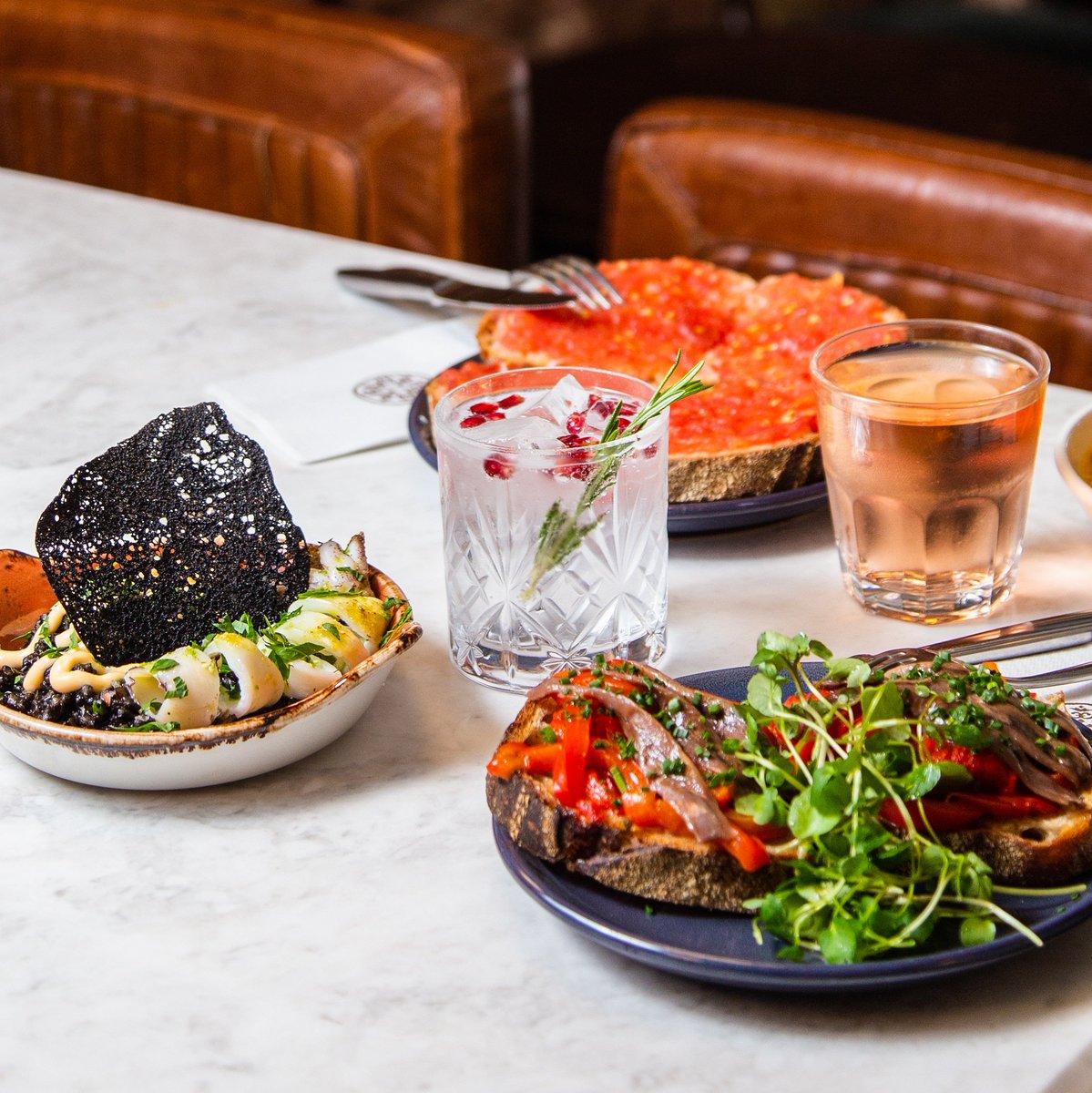 What do you think - dinner for two, or dinner for you? 🤔🇪🇸