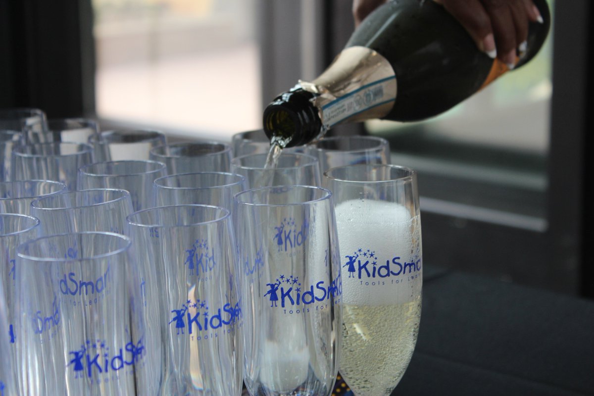 SwitchSTL's tweet photo. This month we had the honor of producing elements for the Back to School with Joe Buck Celebrity Event benefitting KidSmart. #switchdidthis #becauseswitch https://t.co/QnrZuptQJN