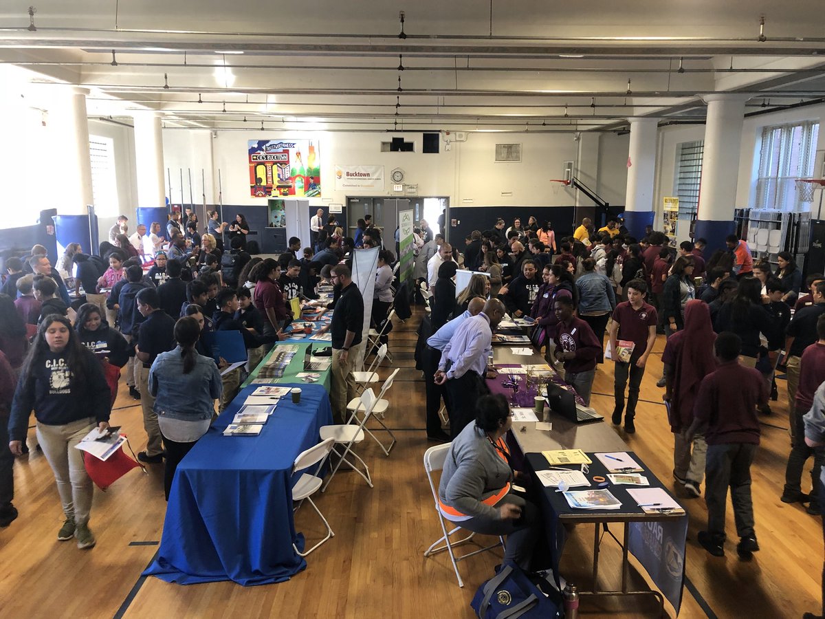 jbarraza141's tweet photo. @Distinctive_Edu 8th graders attending the HS Fair! Such positive energy in the room as they plan the next phase in their journey! #WeAreDistictive #ALLin. TY to all who planned this important event and for the HS reps! https://t.co/HxaRSoSvXT