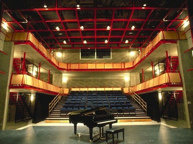 Venez visiter le quartier francophone d’Edmonton pour assister à des performances « spoken word », de théâtre, d’opéra française et de musique Franco-albertaine. bit.ly/2NDAy4V  Présenté par <a href="/edmontonopera/">Edmonton Opera</a> avec <a href="/unitheatre/">University Theatre</a>   <a href="/AlbertaCulture/">Alberta Arts, Culture and Status of Women</a> <a href="/CultureDays/">Culture Days</a>